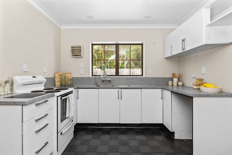 2/409 Knight Street Hastings_15