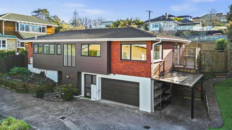 2/20 Beach Road Mellons Bay_1