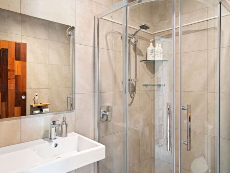 79 Riverbank Road Wanaka_25