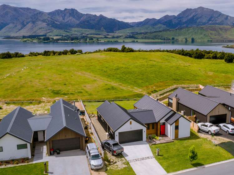 83 Infinity Drive Wanaka_13