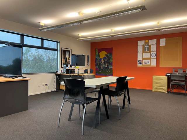 118 Lincoln Road Henderson_2