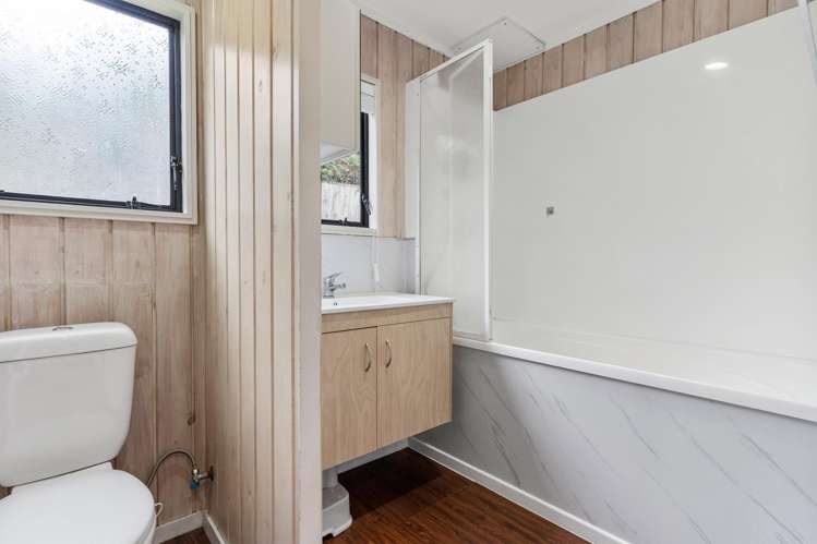 2/12 Bain Place Bucklands Beach_12