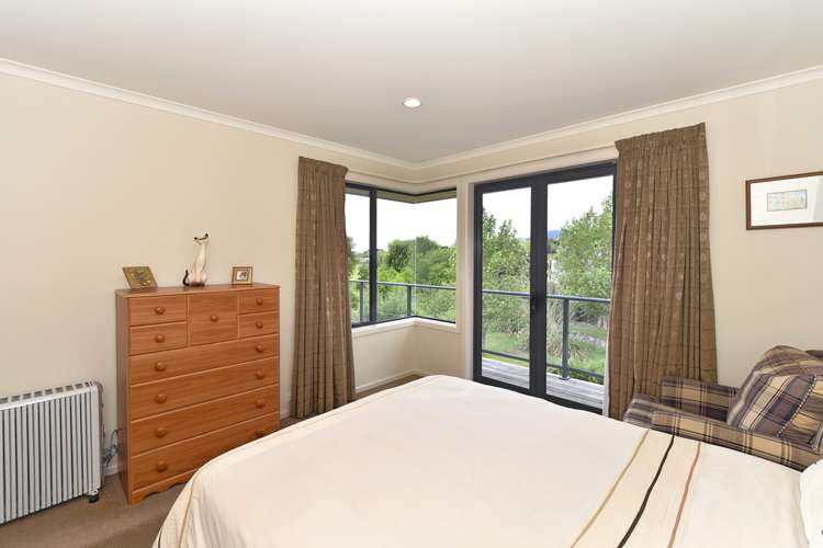 68 Washbourn Drive Richmond_17