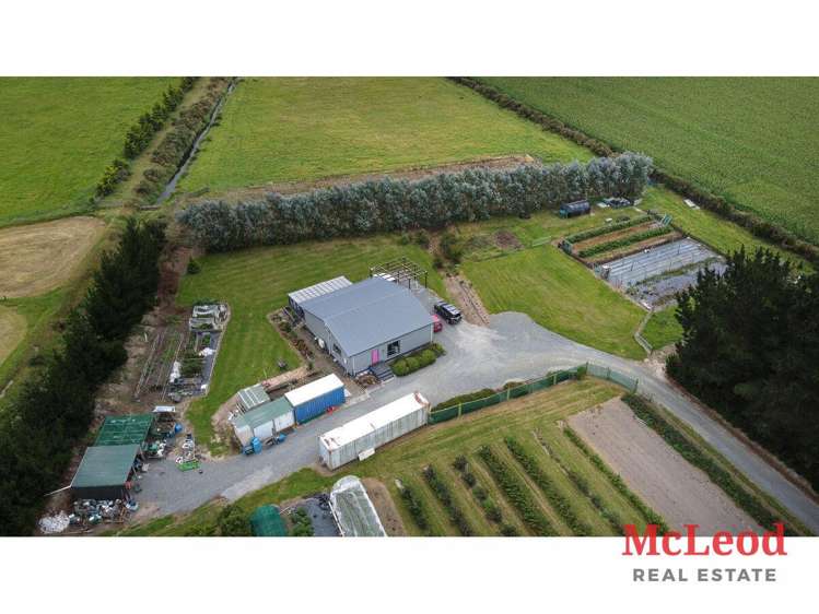 1742 Grahams Road Eiffelton_13