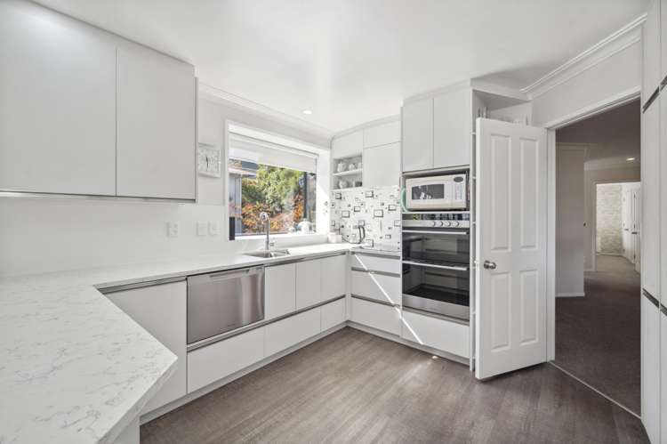 2/7 Waihora Street Hilltop_10