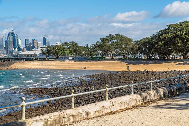 5B King Edward Parade Devonport_24