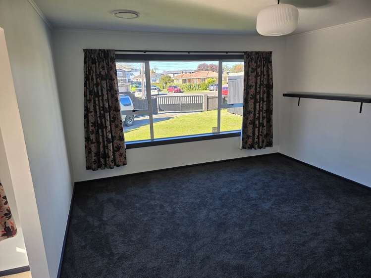 8 Snead Place Hamilton East_14