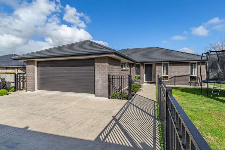 15 Barry Curtis Place_0