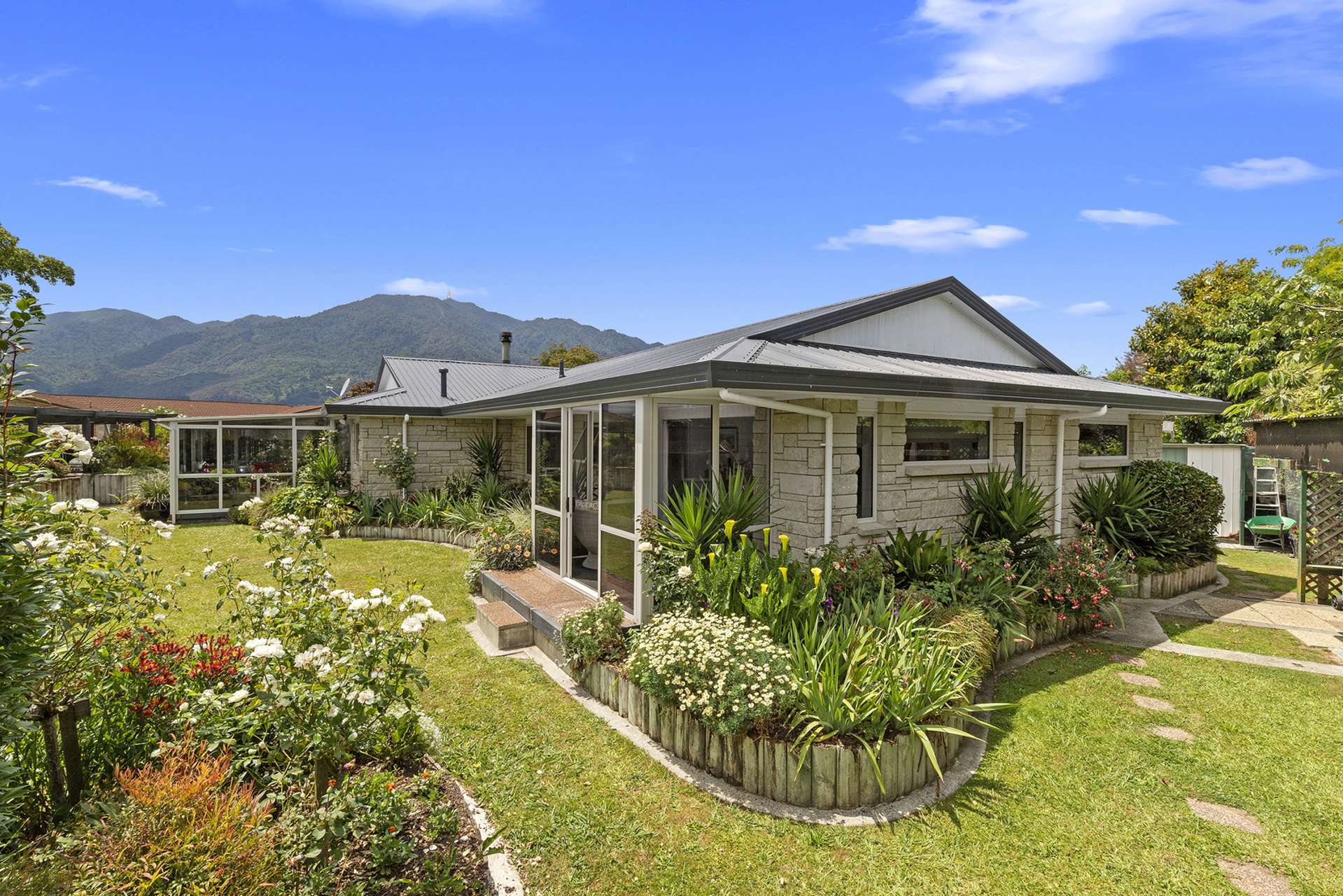 8 Catherine Crescent Te Aroha_0