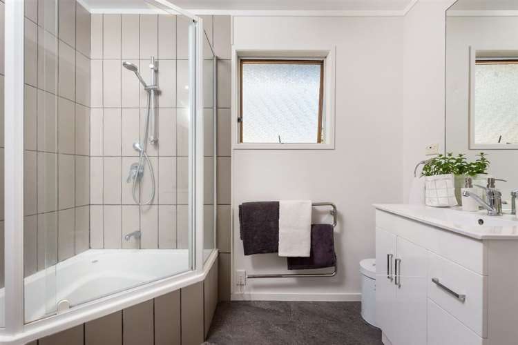 8 Papa Place Birkdale_13