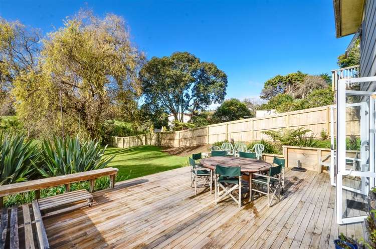 2/11 Kahika Road Birkdale_6