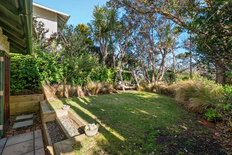 23 St Michaels Crescent Kelburn_18
