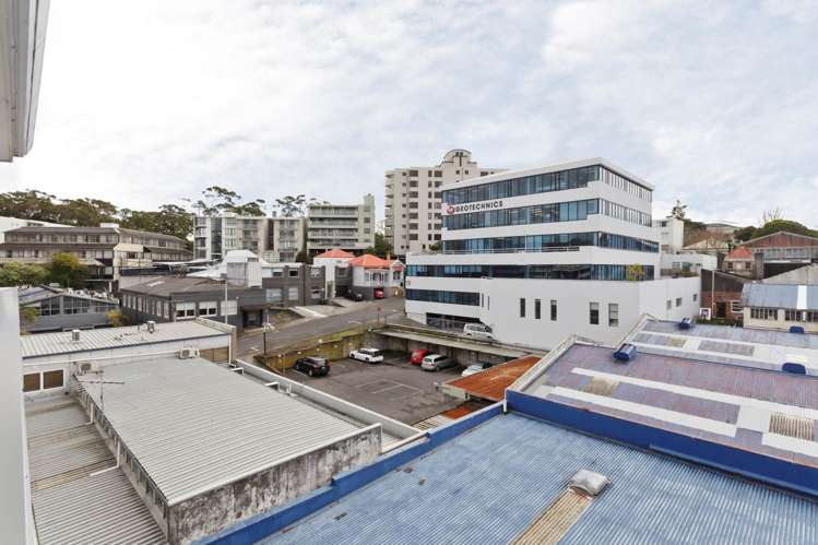 37/8 Clayton Street_4