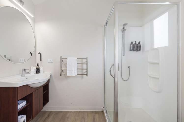 25/685 Karioitahi Road_4