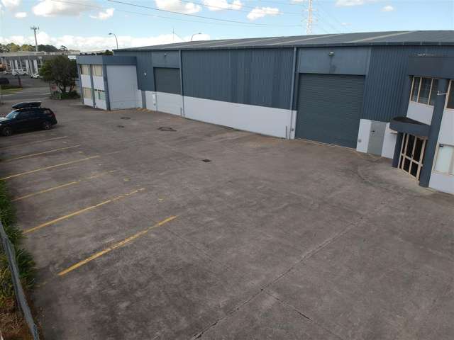 136 Cryers Road (Front Building) East Tamaki_1