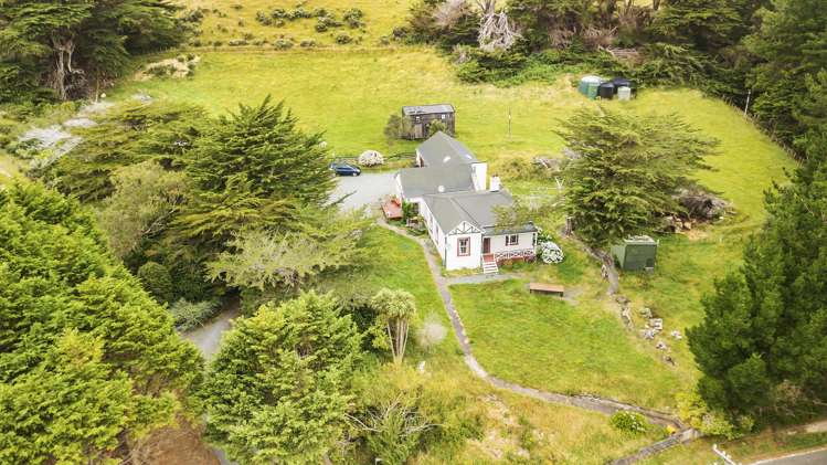 509 South Makara Road Makara_12