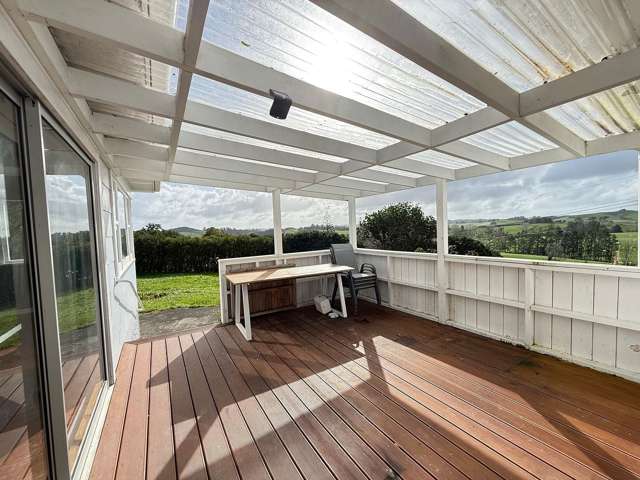 Sunny & Spacious 3-Bedroom Home