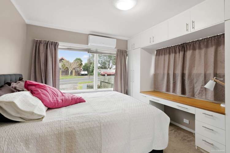 102 Bradbury Road Botany Downs_10