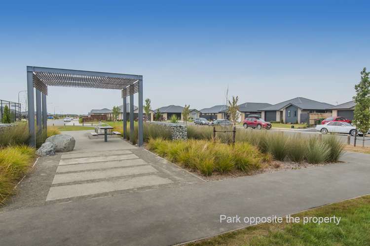 43 Moreton Green Rolleston_19