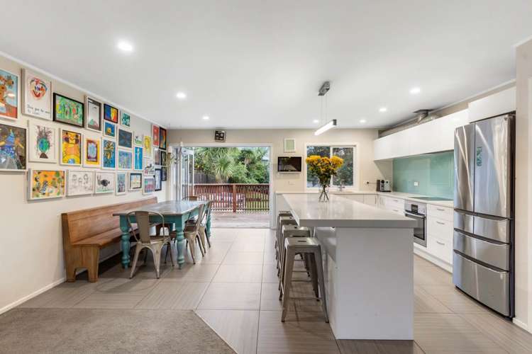 5 Nandana Drive Glen Eden_9