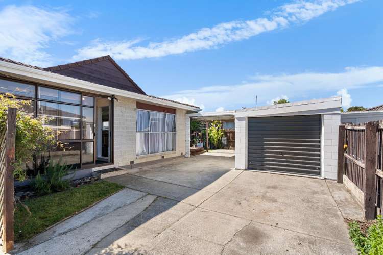 2/28 Prestons Road Redwood_1