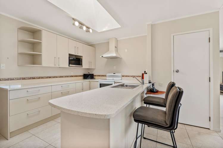 14 Kotare Crescent Maunu_10