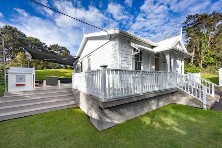 703 Huia Road Parau_20