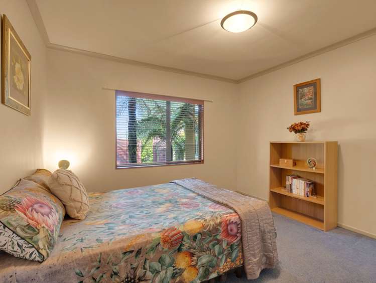 42 Ayrshire Drive Grandview Heights_23