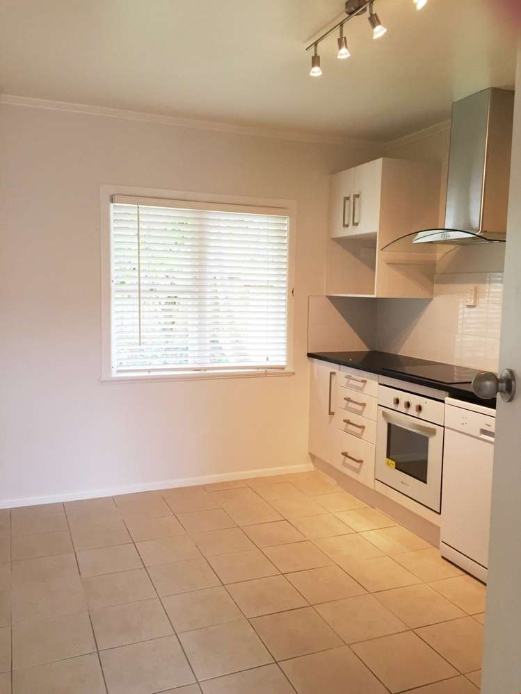 2/48 Rawhiti Road One Tree Hill_10