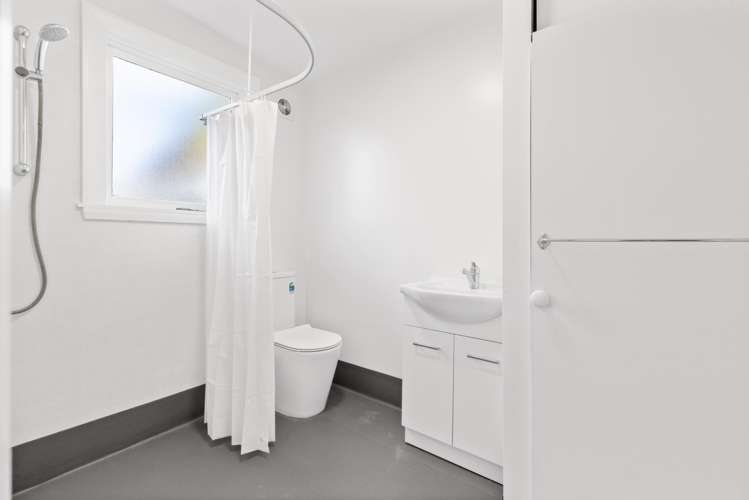 1 & 2/294 Keyes Road New Brighton_10