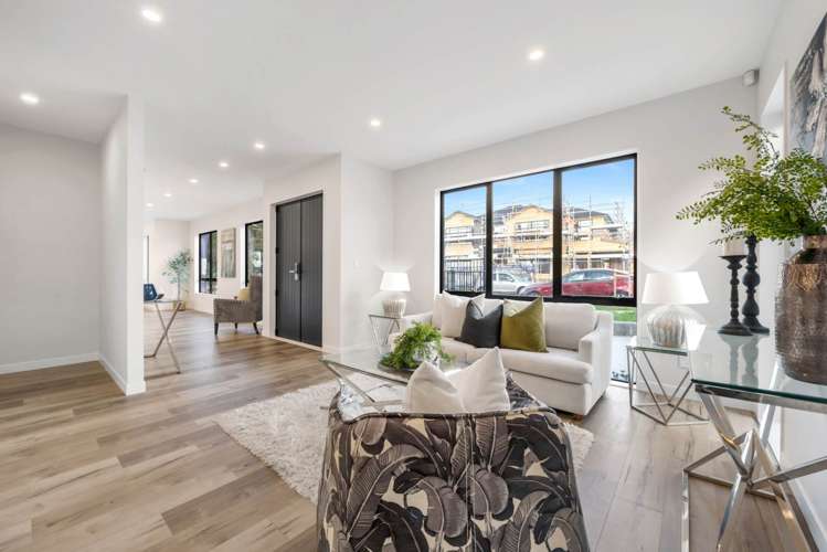 44 Tannaghmore Drive Flat Bush_19