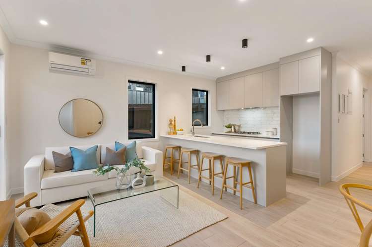 6 Luff Place Long Bay_33