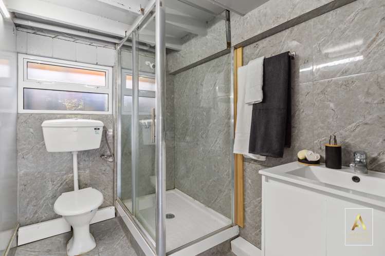 1/4016 Great North Road Glen Eden_15