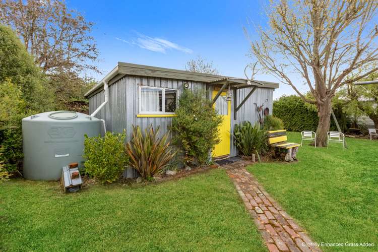 64 Leamington Street Waikaia_21
