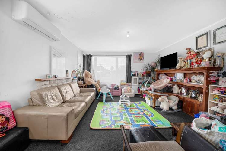 12 Surrey Street Manurewa_4