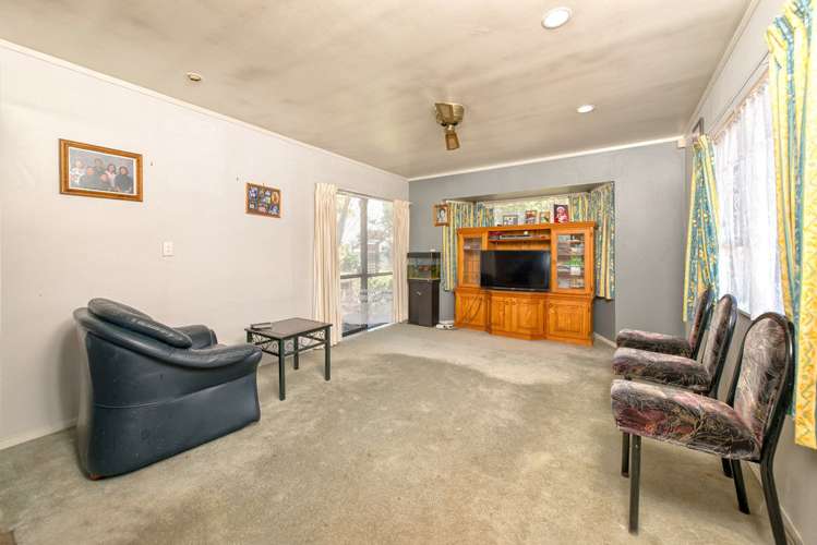 39 Barneys Farm Road Clendon Park_5