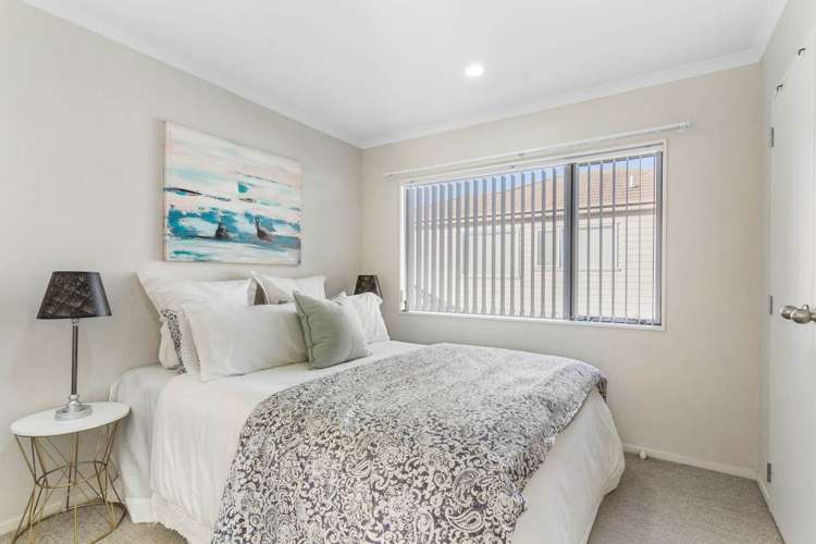 2 Lorenzo Way Flat Bush_17