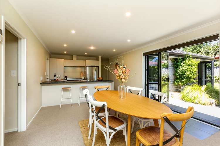 1185f South Road Oakura_8