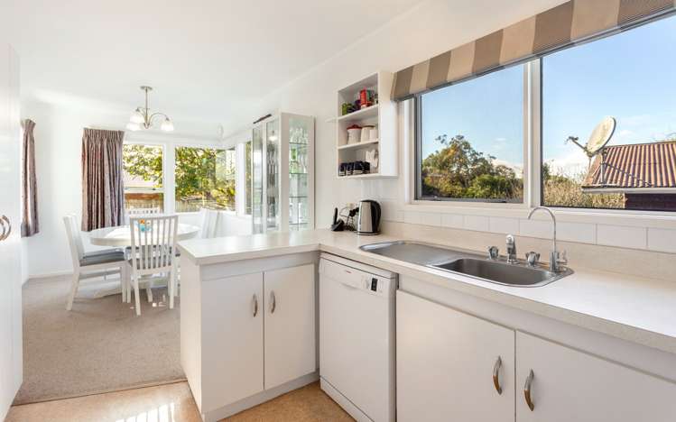 2/8 Rickards Place New Lynn_10