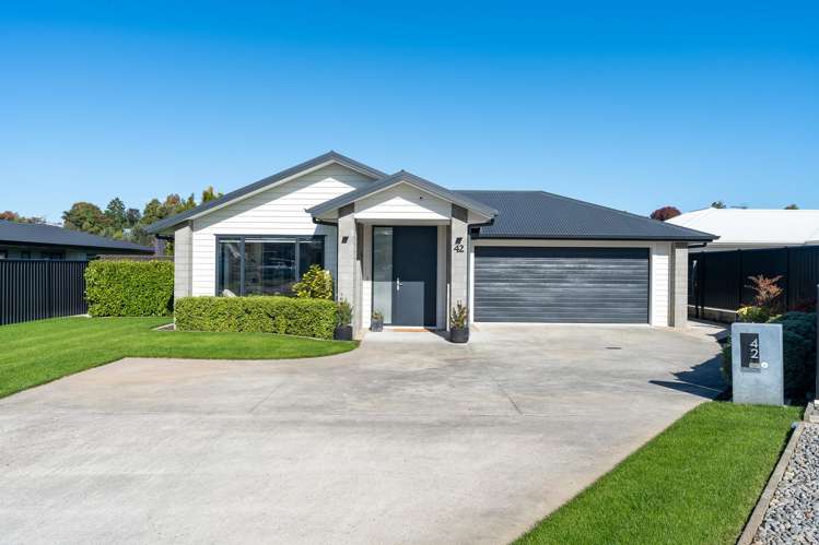 42 Oak Ridge Drive_0