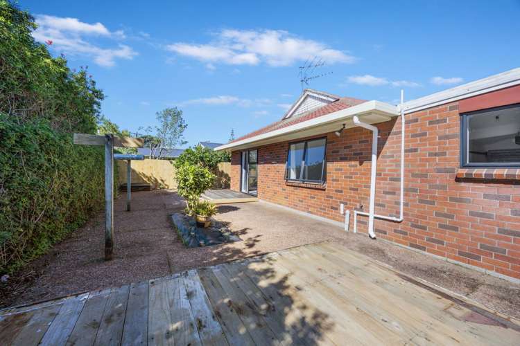 2/101 Titirangi Road New Lynn_1