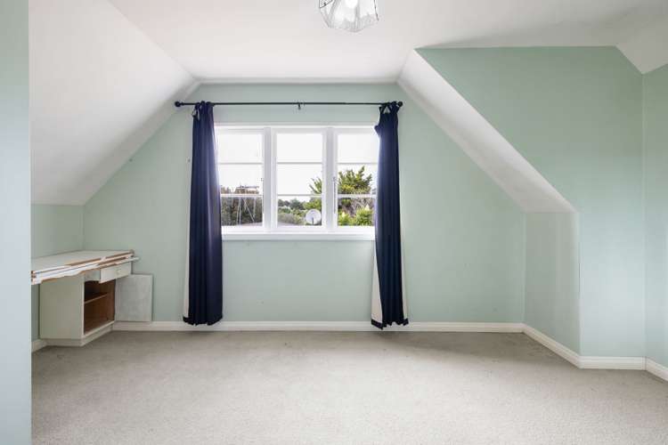 128 River Road Hamilton East_20