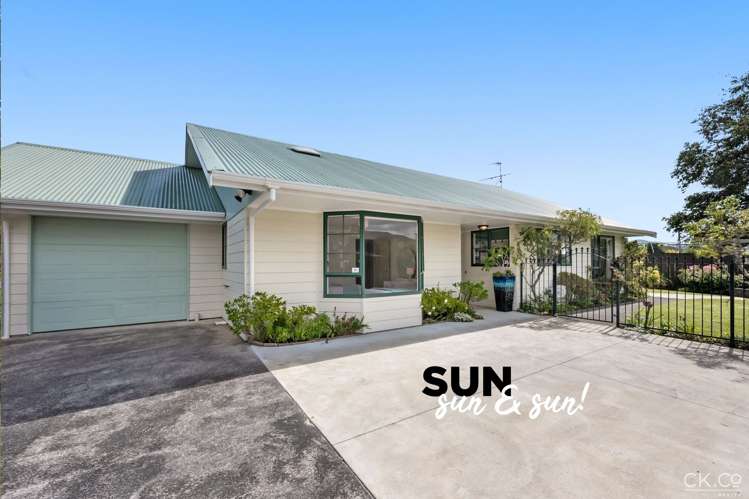 2/118 Whites Line East Waiwhetu_0