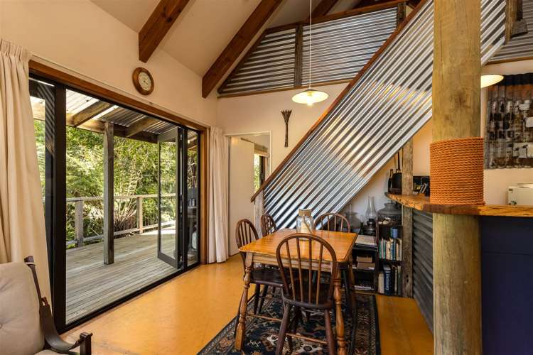 Little Nikau Bay Kenepuru Sound_25