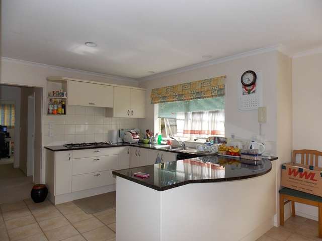 95b The Drive Epsom_2