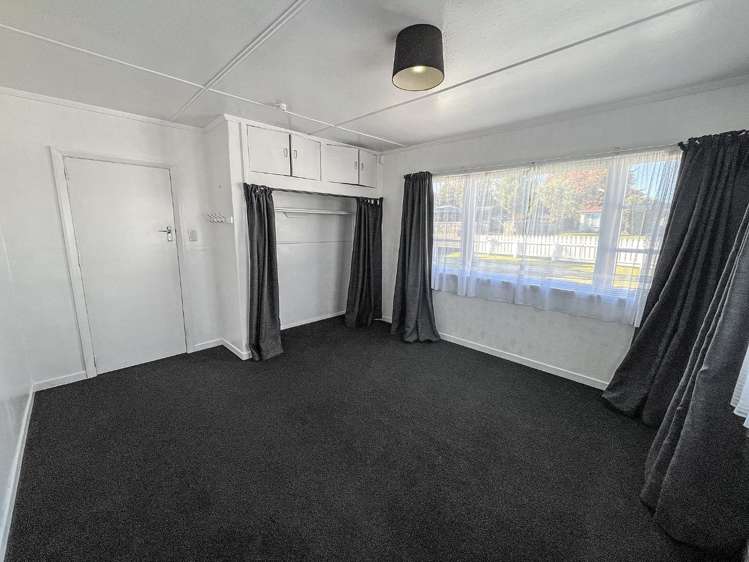 56 Baird Road 11139_4