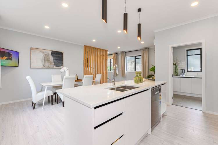 33d Wairau Road Forrest Hill_13