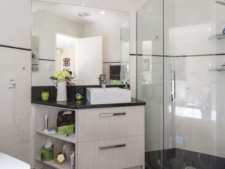 32 Kath Hopper Drive Orewa_11