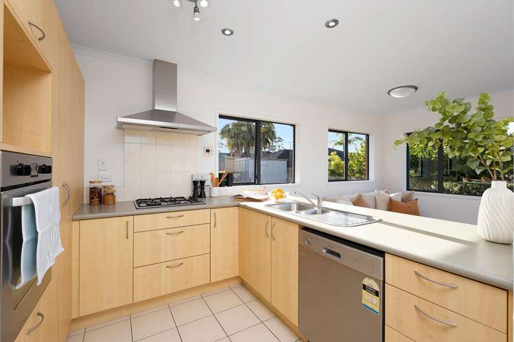 7 Fairford Avenue Henderson_7