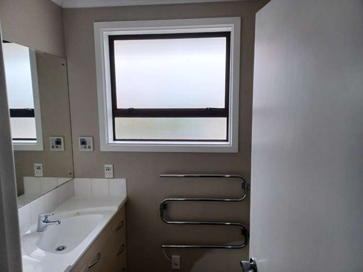 18 Cardinal Drive Hillmorton_7